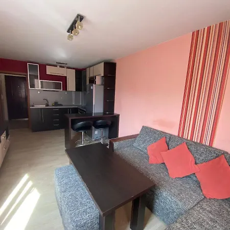 Apartment Lazarovi *